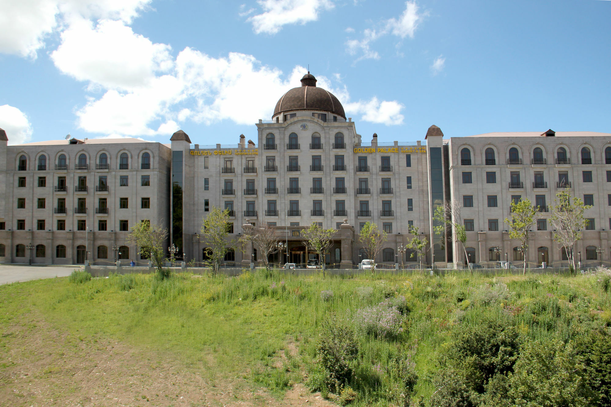 Golden Palace Hotel Resort & Spa Gl Tsaghkadzor Exterior photo